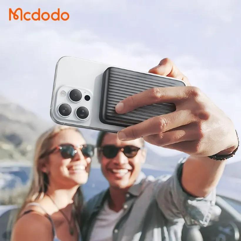 پاوربانک وایرلس 10000 مگنتی مک دودو مدل MC-781 Qi2 توان 30 وات image gallery