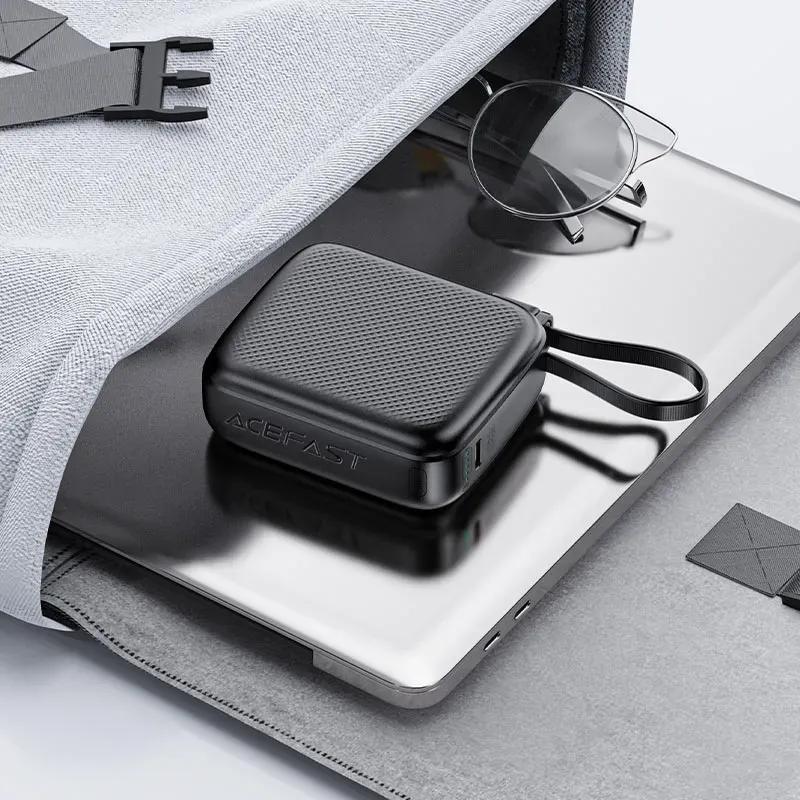 پاوربانک 10000 ایس فست مدل M15 توان 20 وات همراه با کابل متصل image gallery