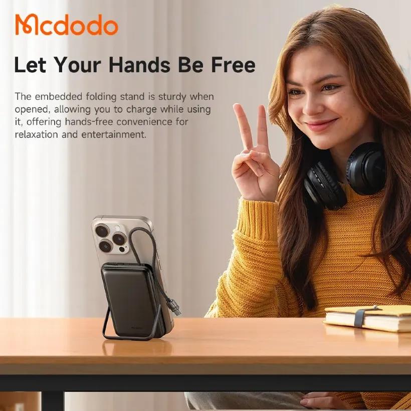 پاوربانک وایرلس 10000 مگنتی مک دودو مدل  MC-6320 توان 20 وات دارای کابل متصل و استند image gallery