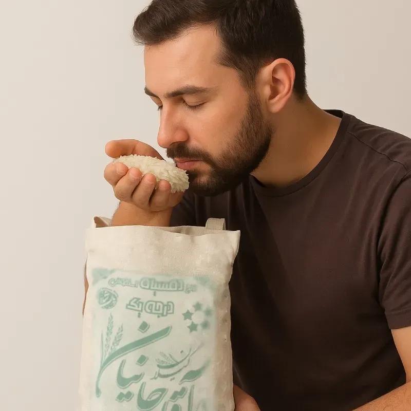 برنج دم سیاه درجه یک آقاجانیان 10 کیلوگرم image gallery